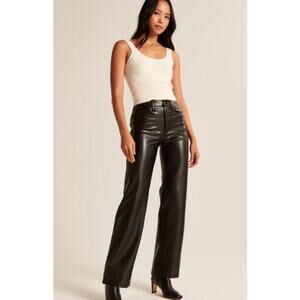 Abercrombie & Fitch The 90's Relaxed High Rise Pant Faux Leather Size 30 / 10S